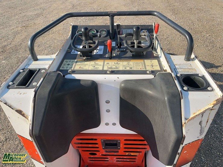 2019-bobcat-mt85-image-15