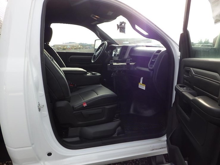 2024-dodge-ram-2500-image-35