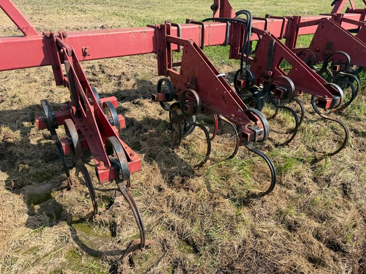 case-ih-183-image-24