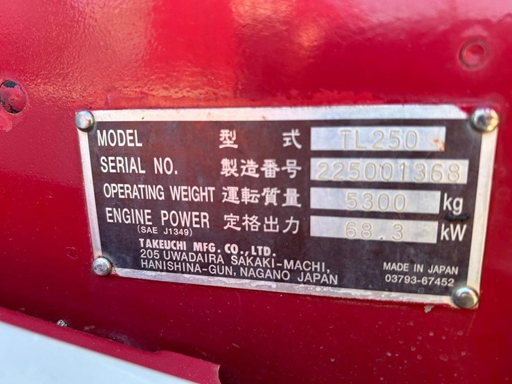 2011-takeuchi-tl250-image-28