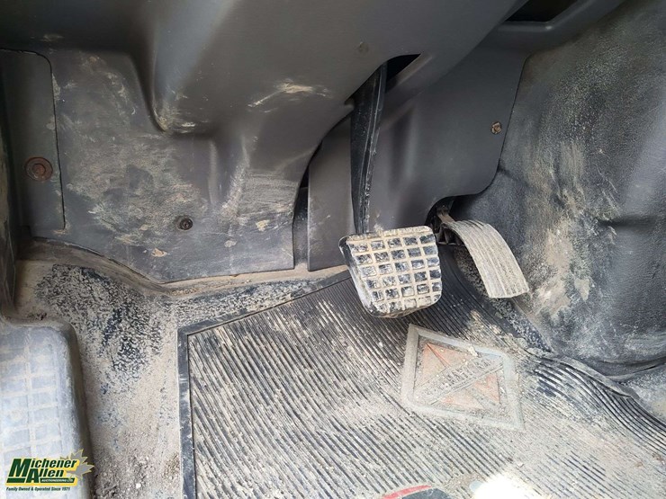 international-durastar-4400-image-16