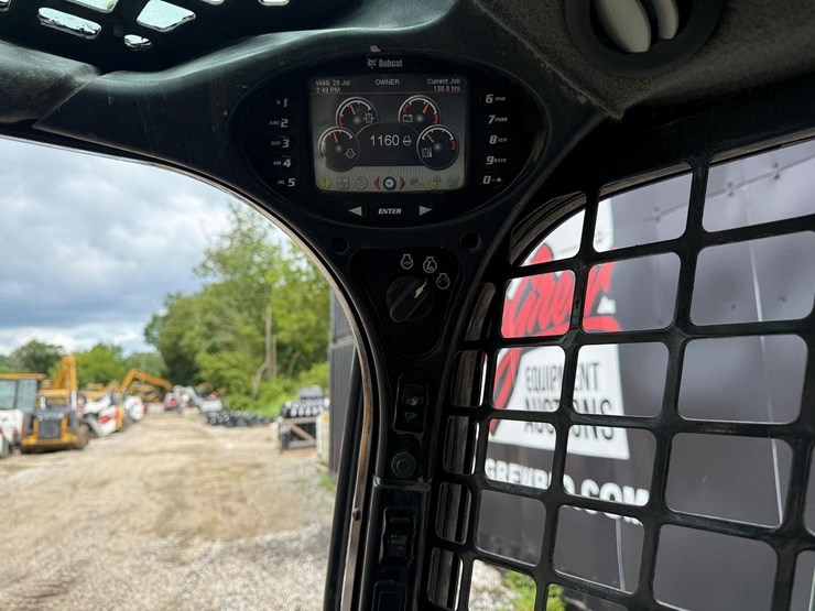 2012-bobcat-t750-image-24