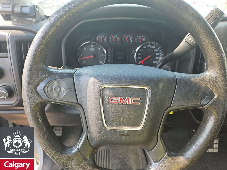 2015-gmc-sierra-2500hd-image-19