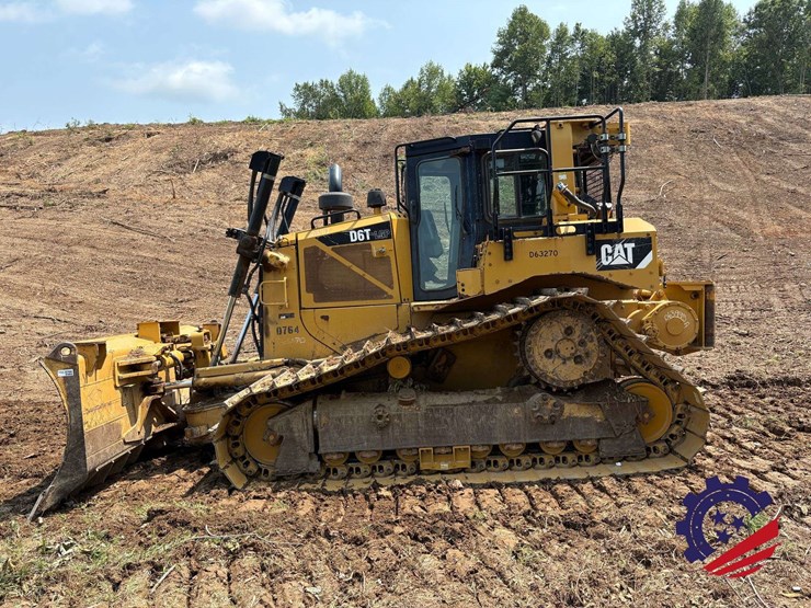 2015-caterpillar-d6t-lgp-image-3