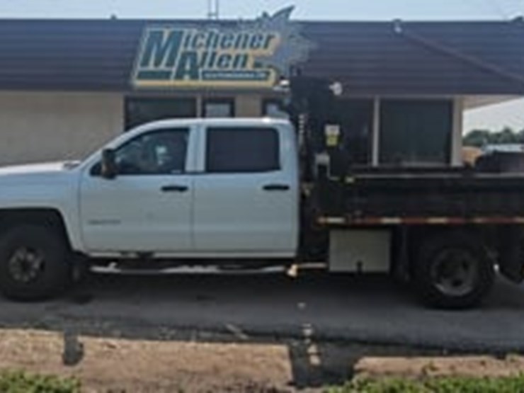 2015-chevrolet-3500-image-5