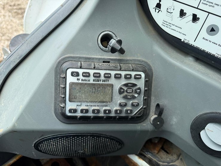 2020-bobcat-s590-image-18