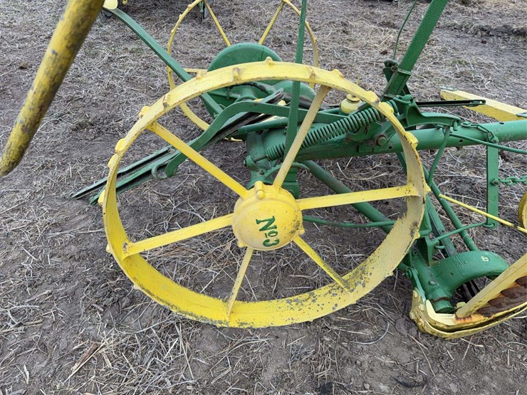 john-deere-no.-3-sickle-bar-mower-image-16