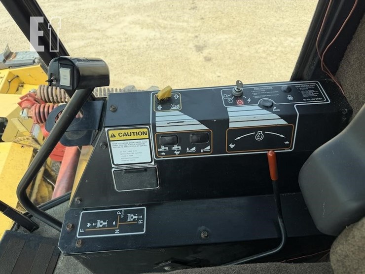 new-holland-2450-image-13