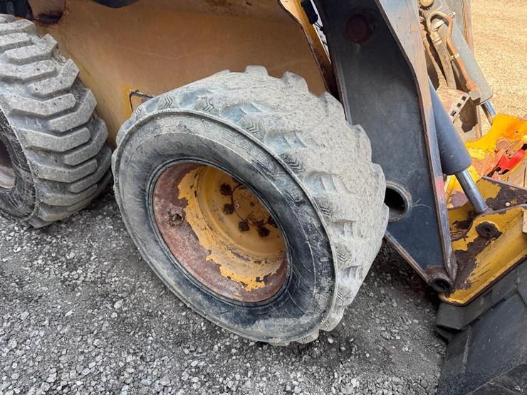 deere-328d-image-12