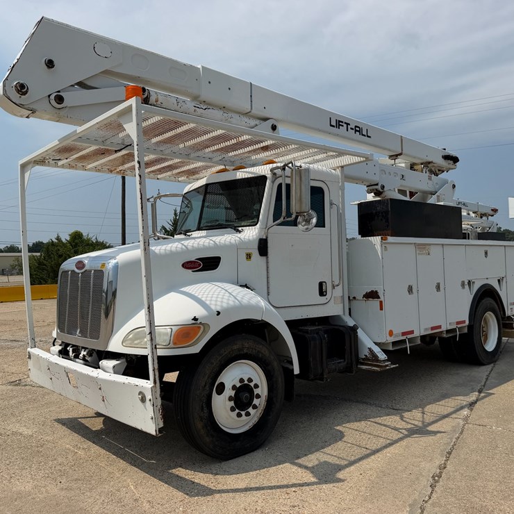 2007 PETERBILT 335