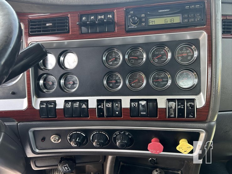 2007-kenworth-w900-image-20