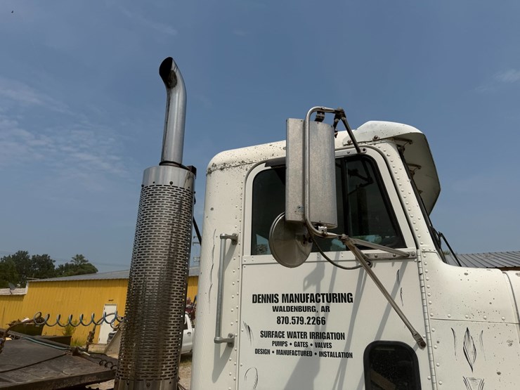 1990-freightliner-fld120-image-43