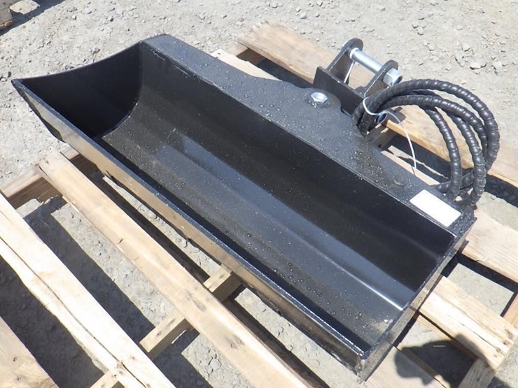 tpm-hydraulic-excavator-tilt-bucket-32"-image-1