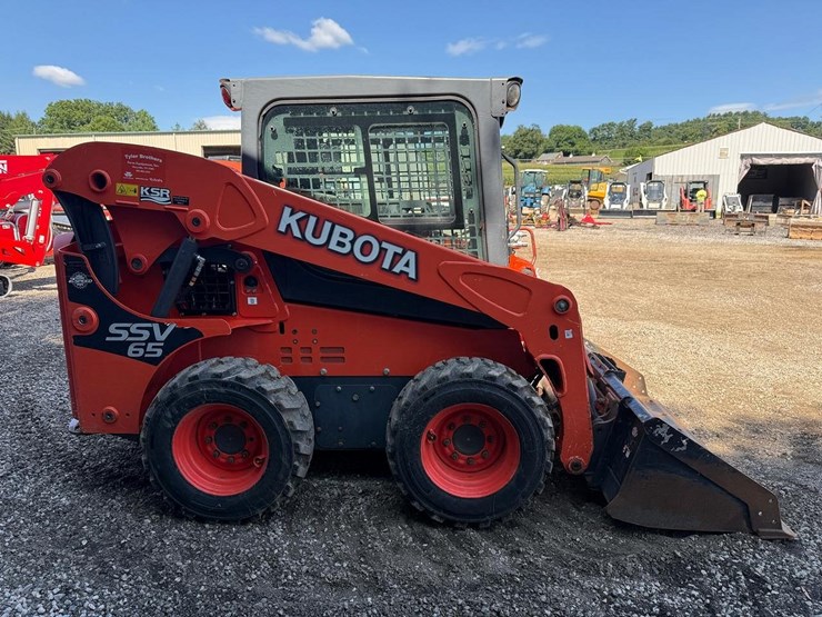 kubota-ssv65-image-5