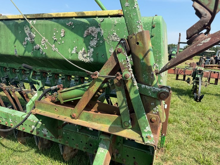 john-deere-15-image-30