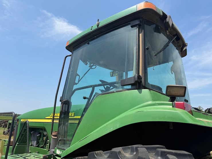 john-deere-8410t-image-32