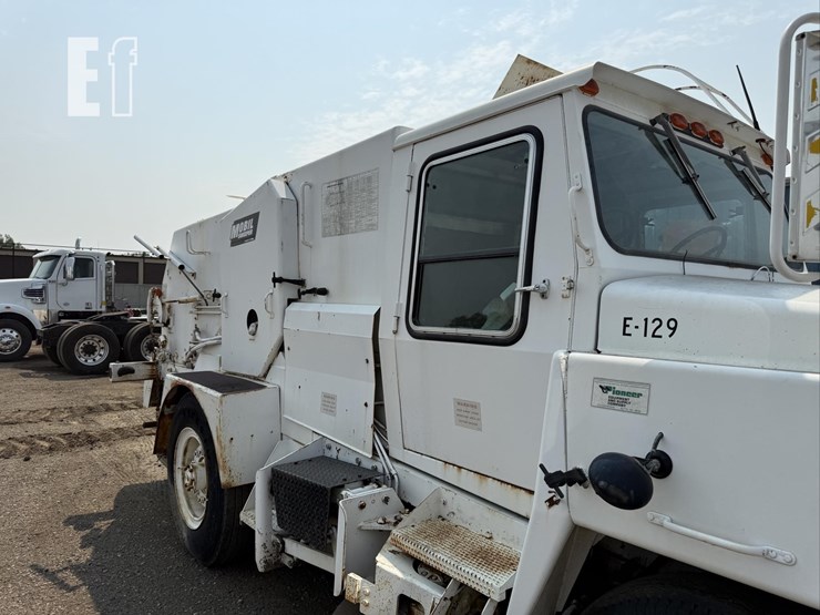 mobil-athey-street-sweeper-8401-image-4