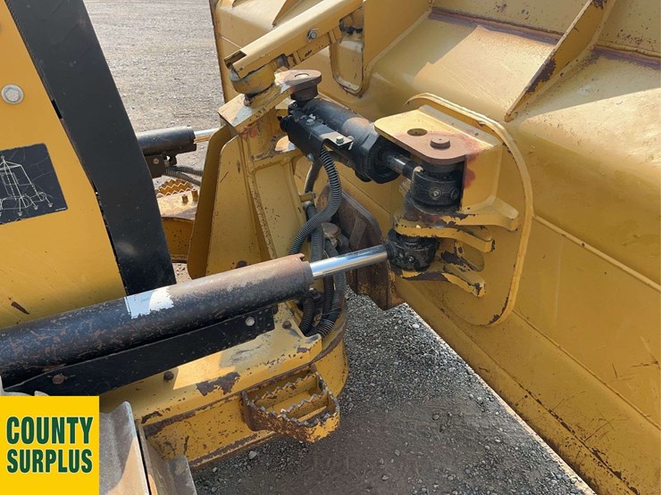 2014-caterpillar-d5k2-image-25