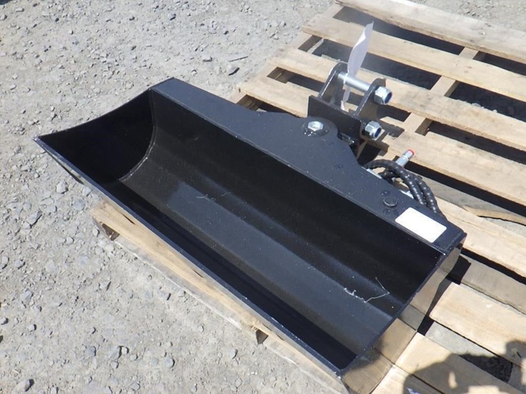 tpm-hydraulic-excavator-tilt-bucket-32"-image-1