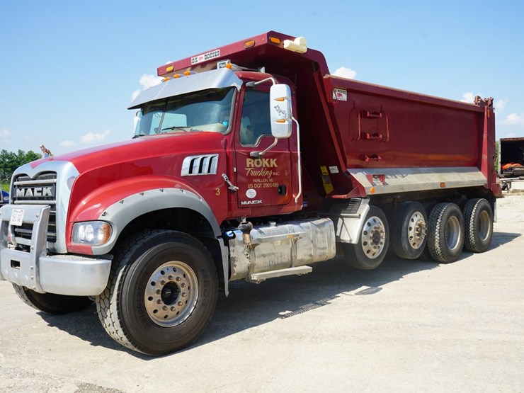 2018-mack-granite-gu713-image-1