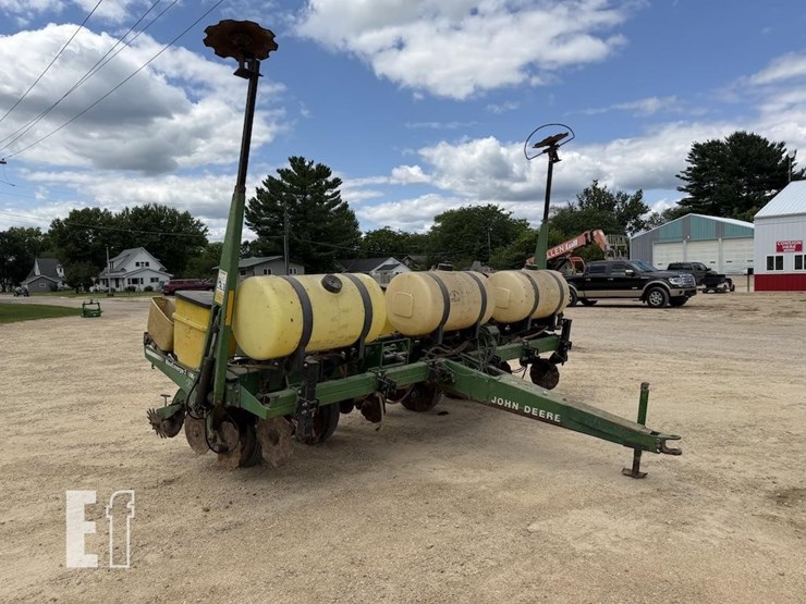john-deere-6765-image-3