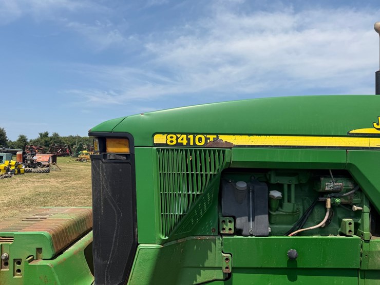 john-deere-8410t-image-38