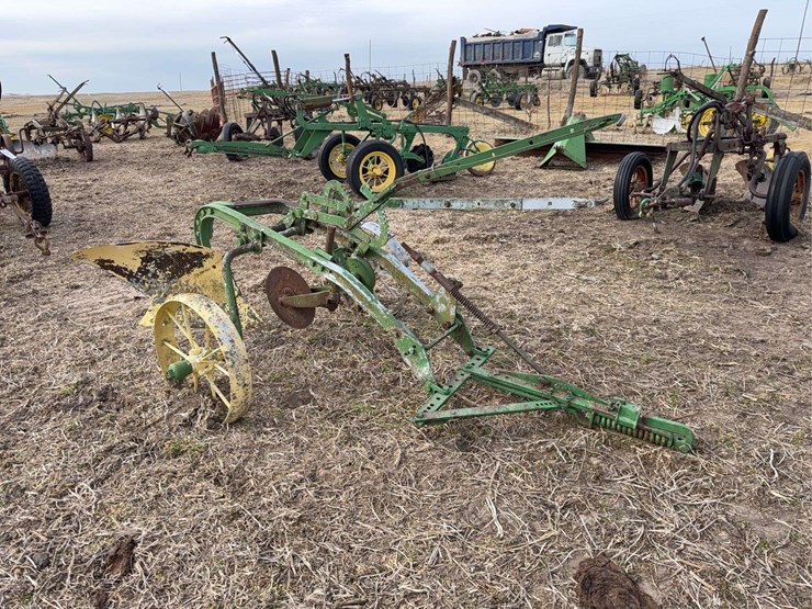 john-deere-one-bottom-plow-image-7