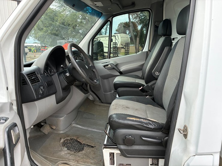 2007-dodge-3500-image-8