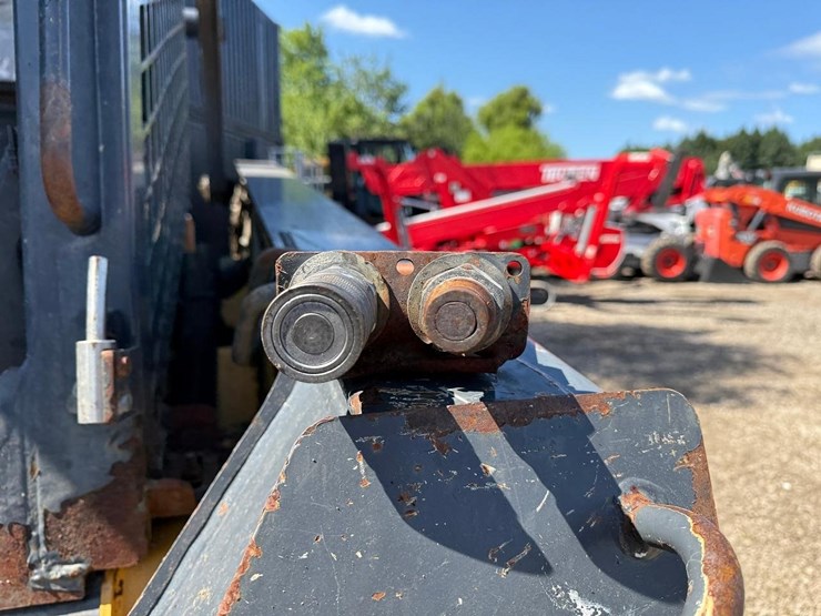 deere-328d-image-11