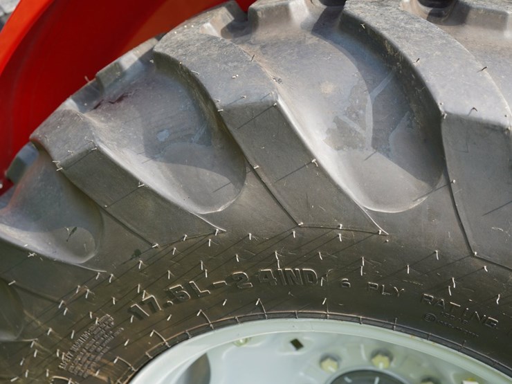 2024-massey-ferguson-1835m-image-26