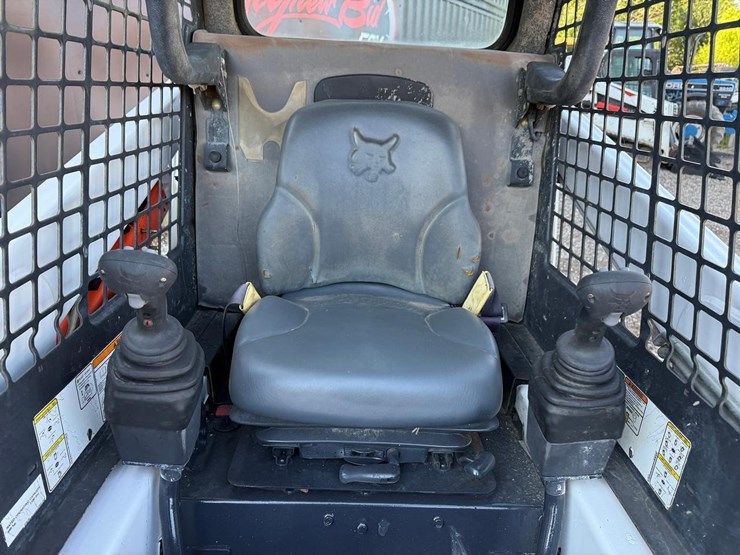 2014-bobcat-t110-image-12