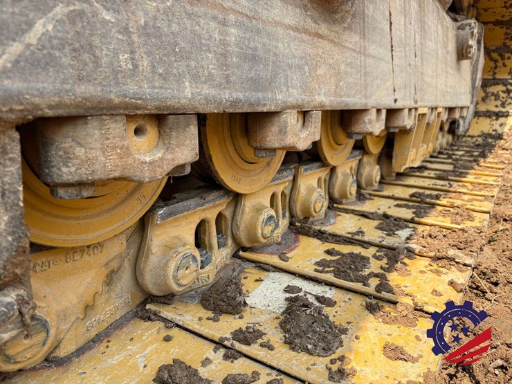2015-caterpillar-d6t-lgp-image-53