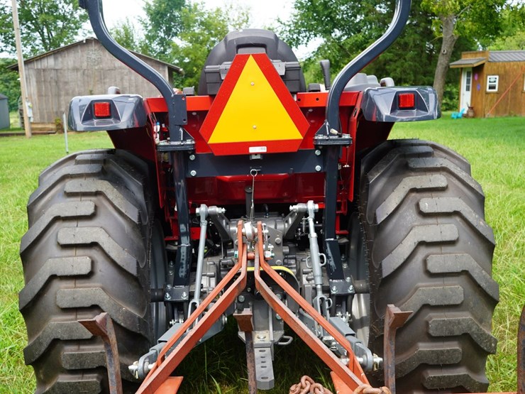 2024-massey-ferguson-1835m-image-17