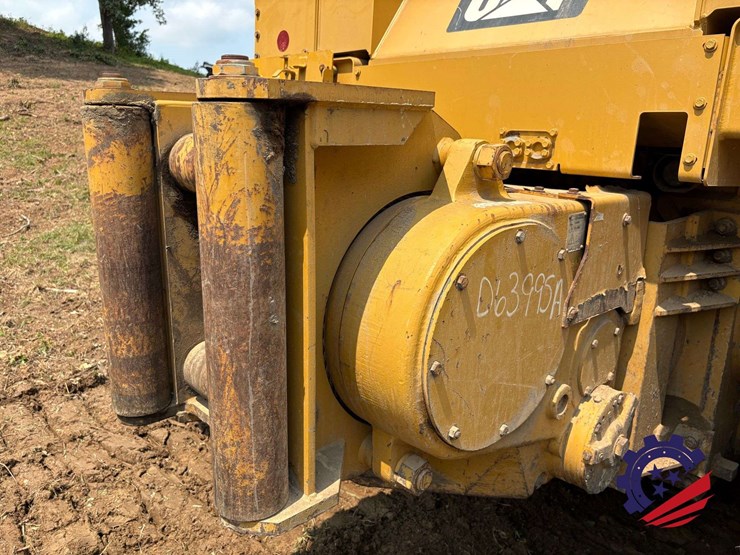2015-caterpillar-d6t-lgp-image-77