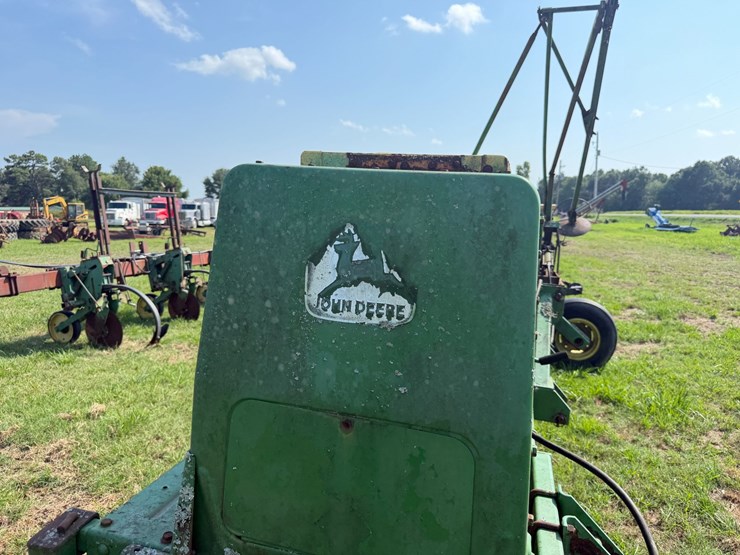 john-deere-15-image-11