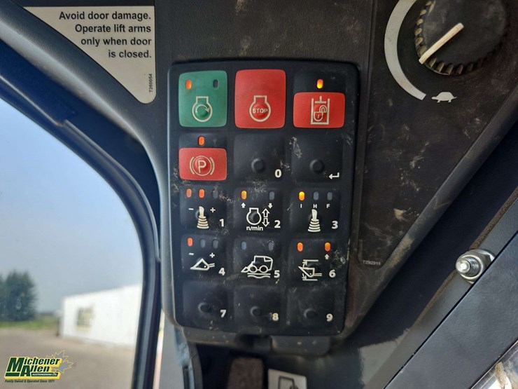 2024-deere-325g-image-24