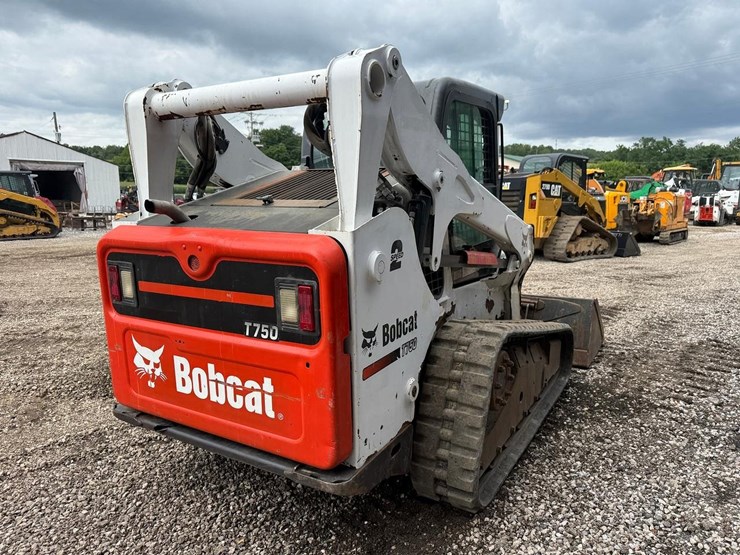 2012-bobcat-t750-image-4