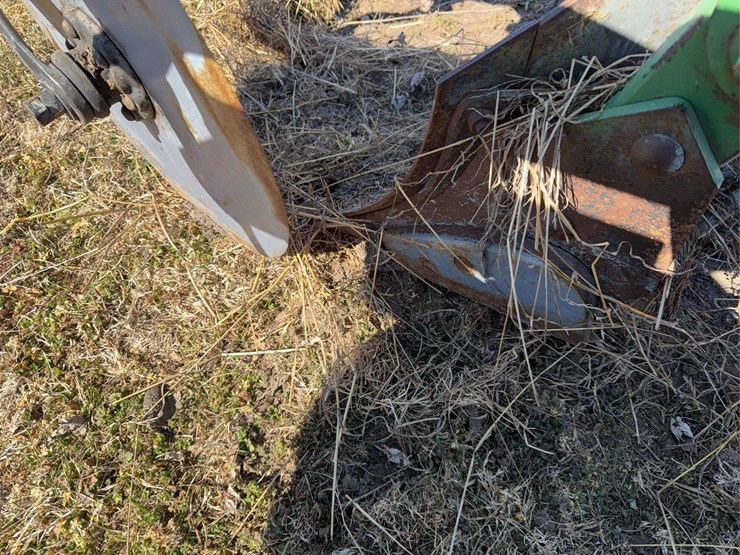 john-deere-three-point-two-bottom-plow-image-21