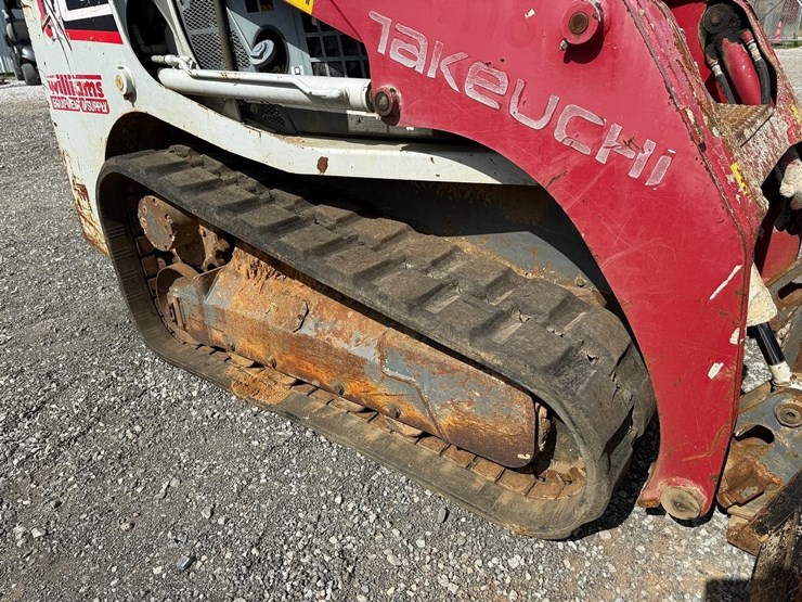 2017-takeuchi-tl8-image-13