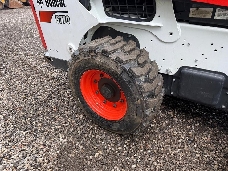 2022-bobcat-s770-image-13