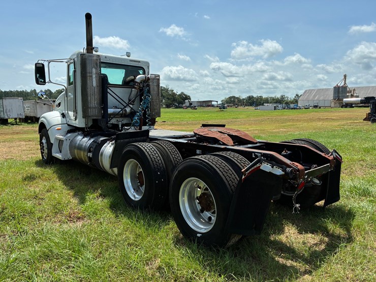 2014-peterbilt-386-image-5