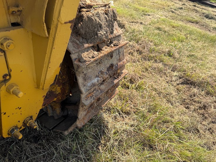 1985-caterpillar-d4e-image-44