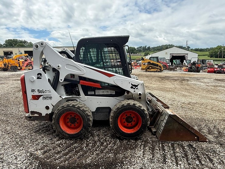 2018-bobcat-s570-image-5