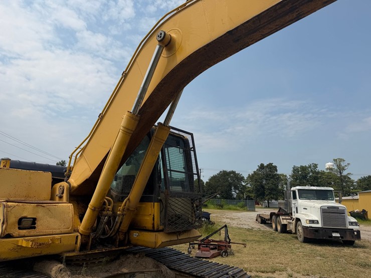 komatsu-pc200-image-44