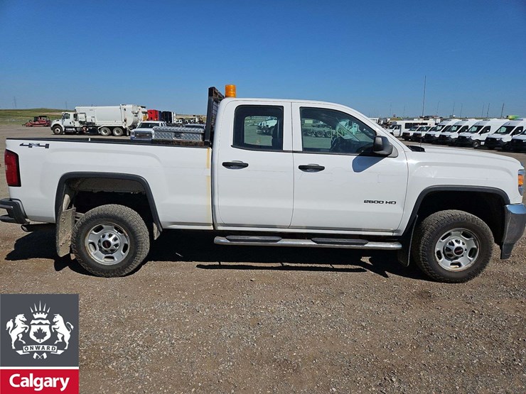 2015-gmc-sierra-2500hd-image-6