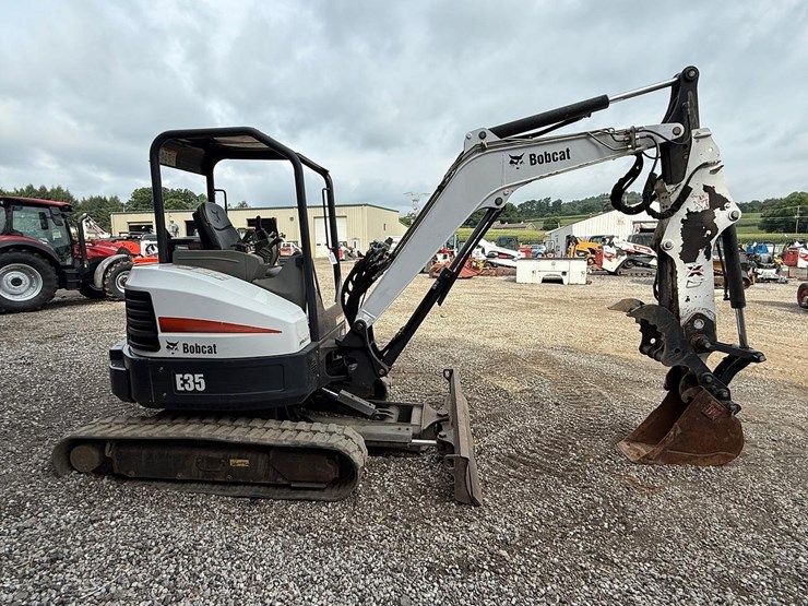 2014-bobcat-e35-image-5
