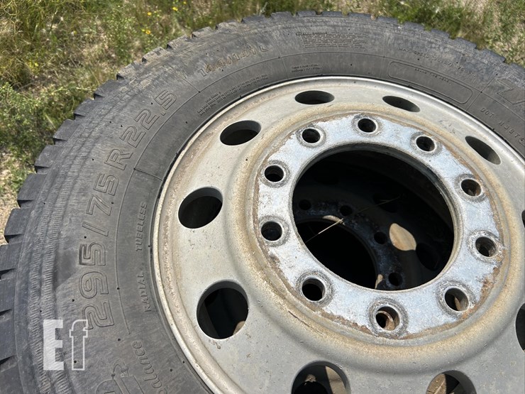 4x-295/75r22.5-rims-and-tires-image-5