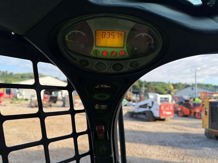 bobcat-t550-image-23