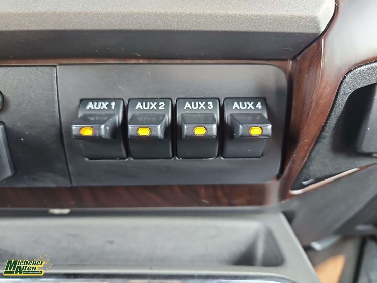 2013-ford-f350-image-23