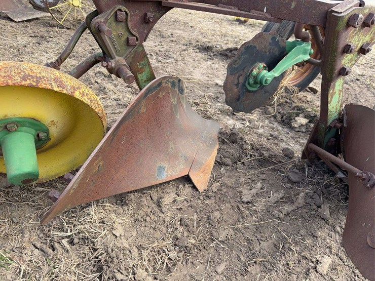 john-deere-no.-44-pull-type-two-bottom-plow-image-12